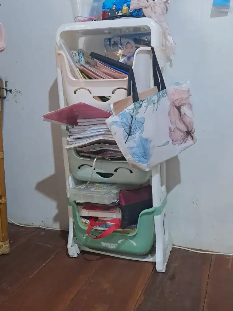 Rak plastik anak anak