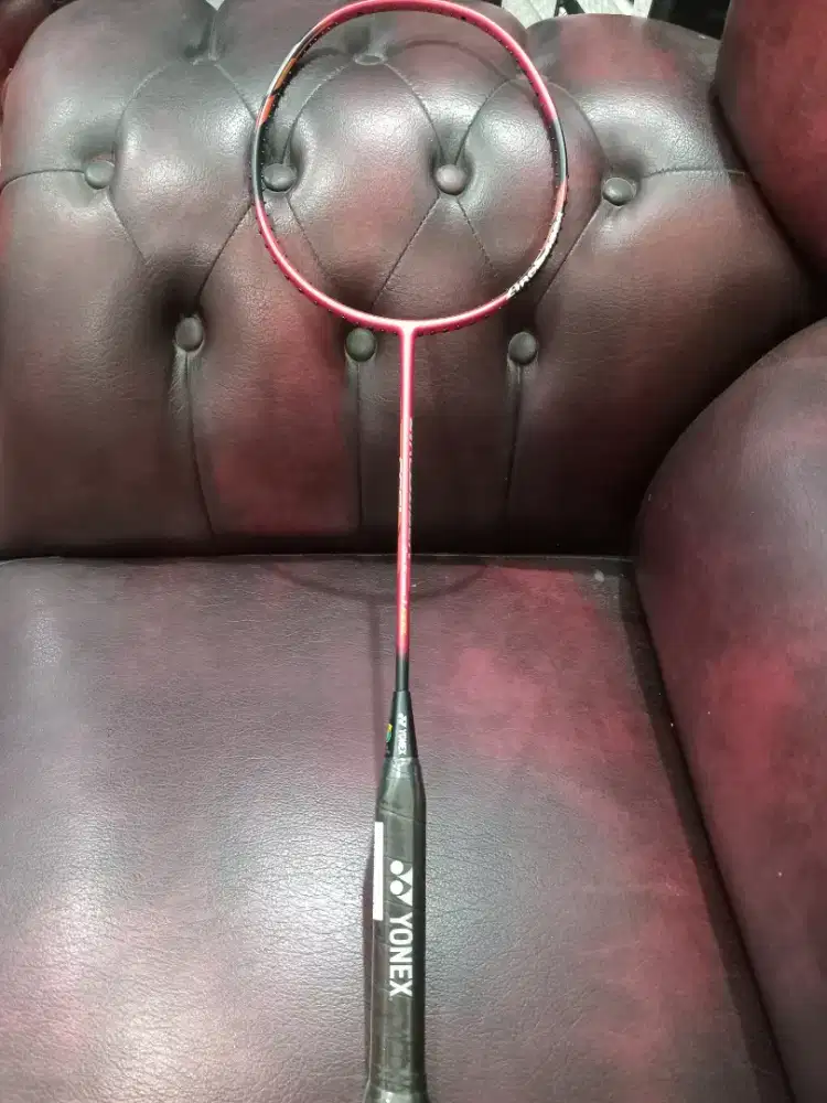 Raket badminthon merk Yonex original baru gres