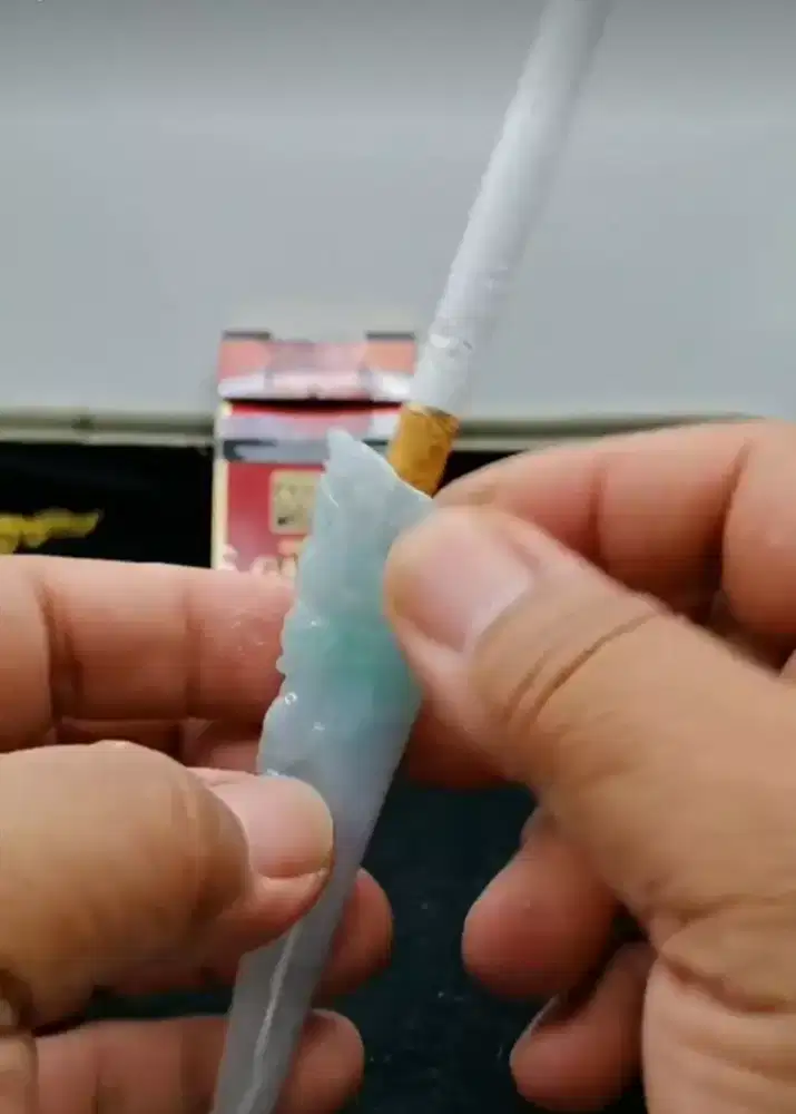 Jadeite jade giok Burma type A pipa