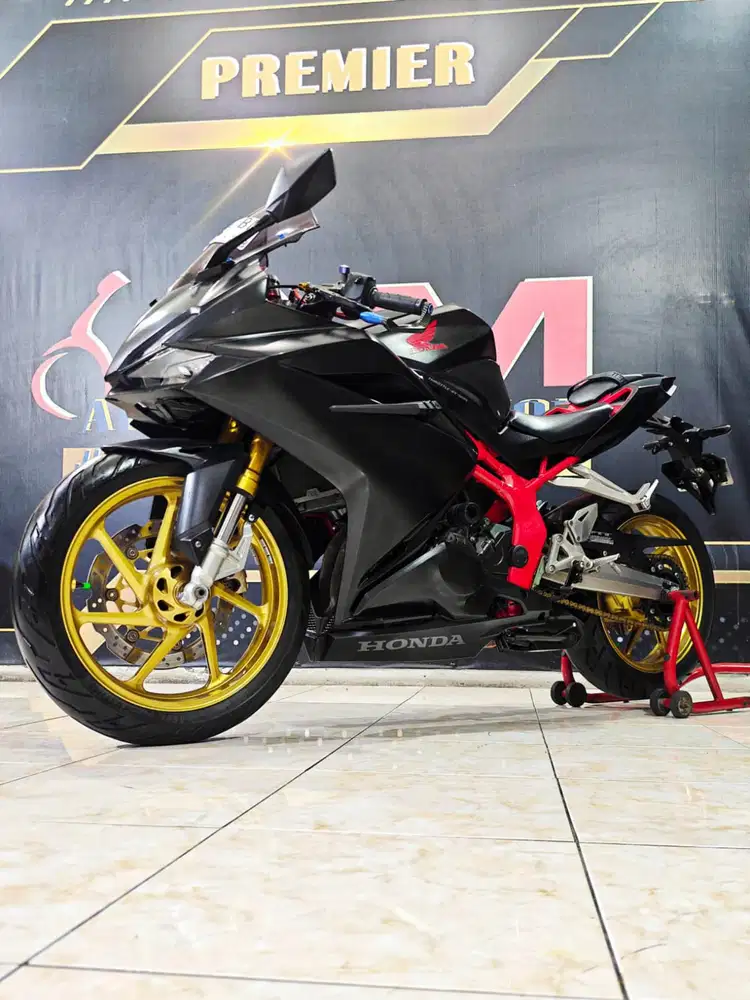 Honda CBR 250 RR STD TH 2018 hitam doff surat panjang gaspol