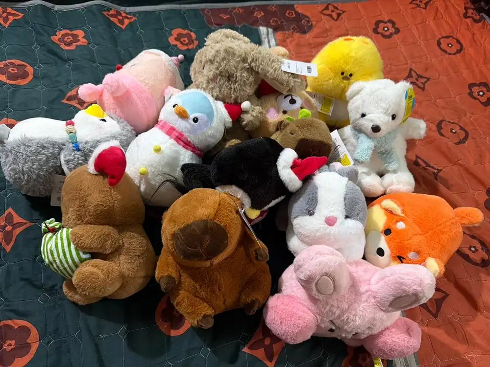 Semua jenis boneka ada gantungan kunci