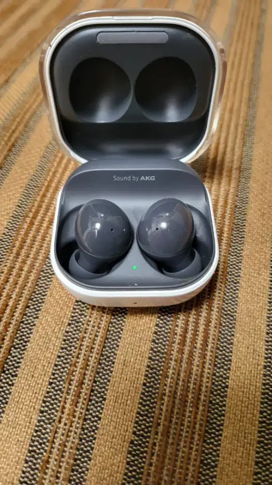 Headset original samsung bekas pakai sebentar