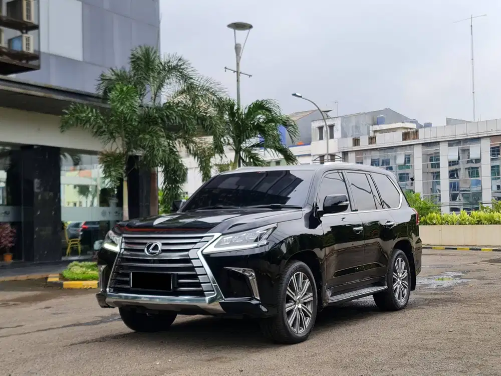 Km=38k TAX=JUNi Genap Bunga=4,5% Lexus LX570 Luxury 2017 LX 570 2017