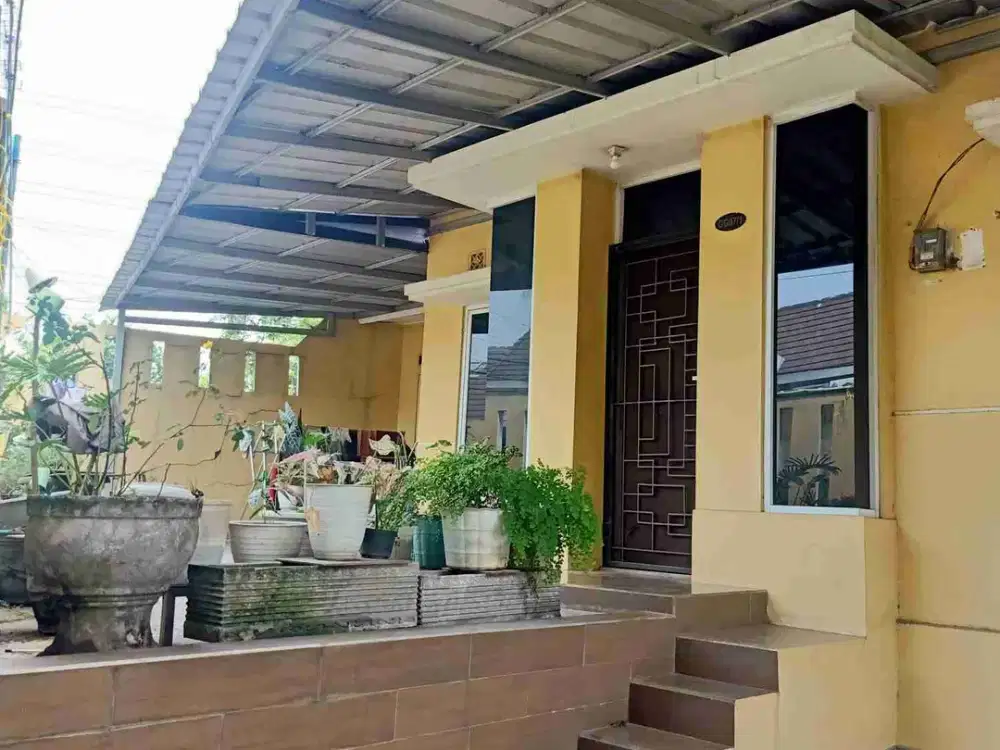 Rumah Hook di Bukit Golf Riverside Cibubur