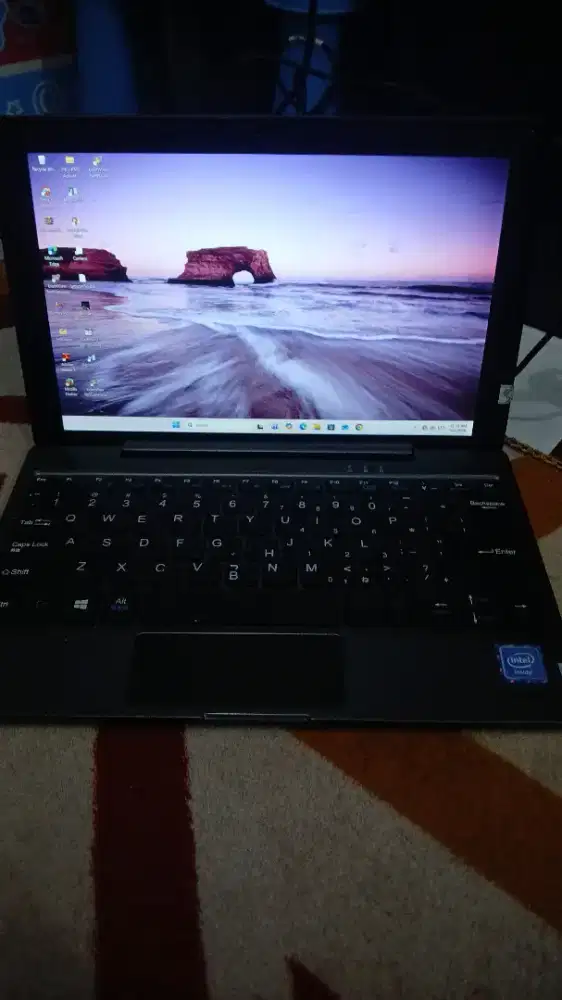 Laptop ascon Ram 8 layar 10 inc