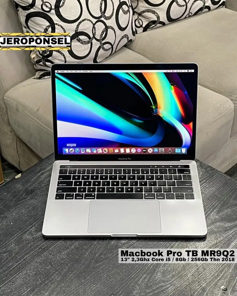 MACBOOK PRO 2018 13” i5 8/256GB MULUS ORIGINAL CC RENDAH