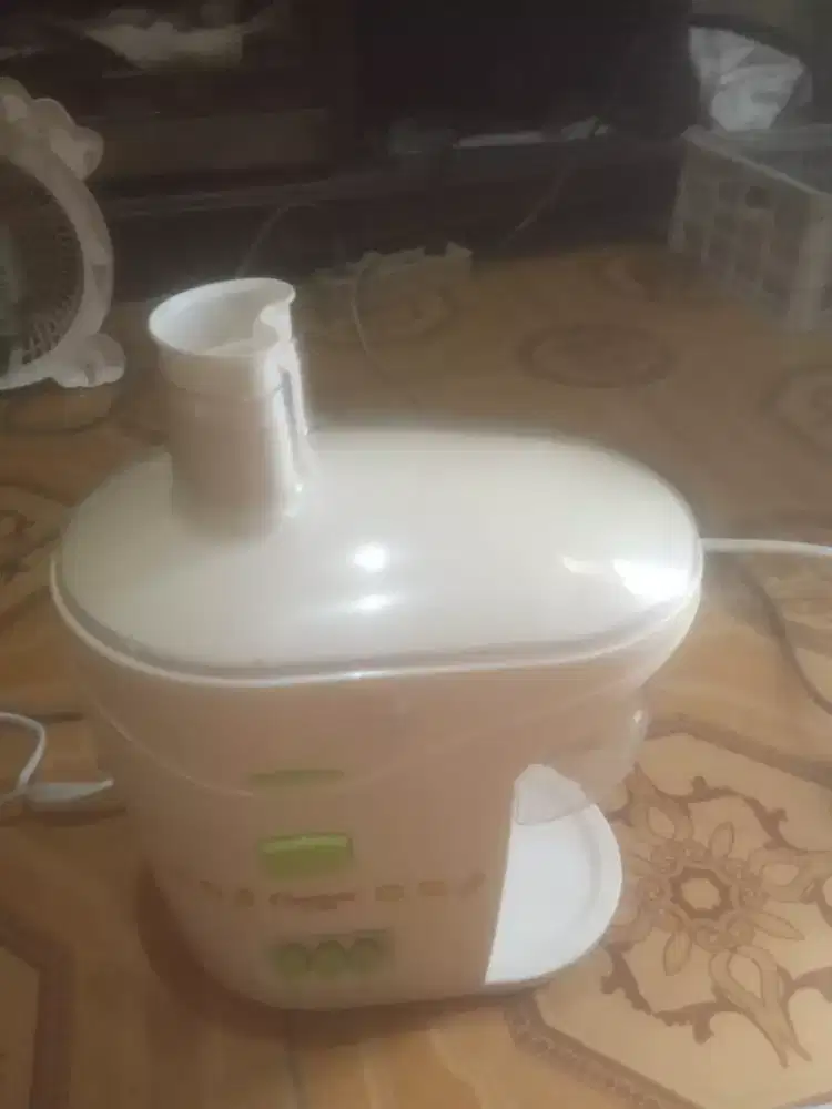 Jual aja juicer merk Cosmos, masih normal pakean aja.
