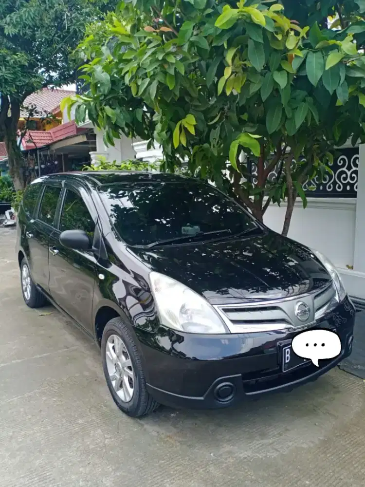 Nissan Grand Livina 1.5 SV Bensin - MT 2012 Hitam