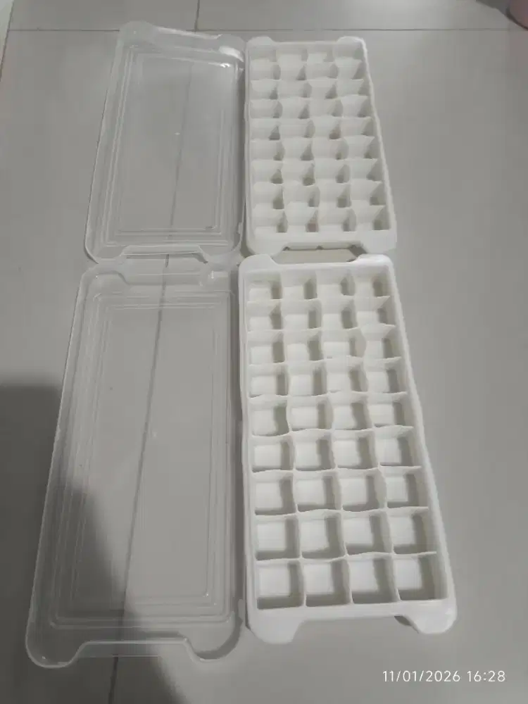 Dijual Tempat Es Batu