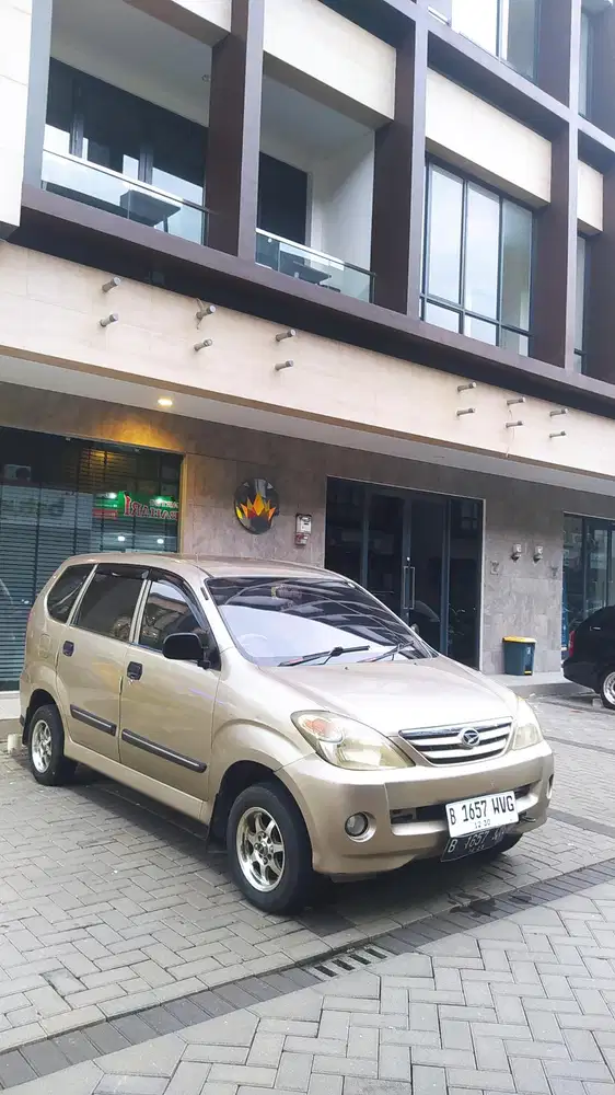 Daihatsu Xenia 2005 Bensin