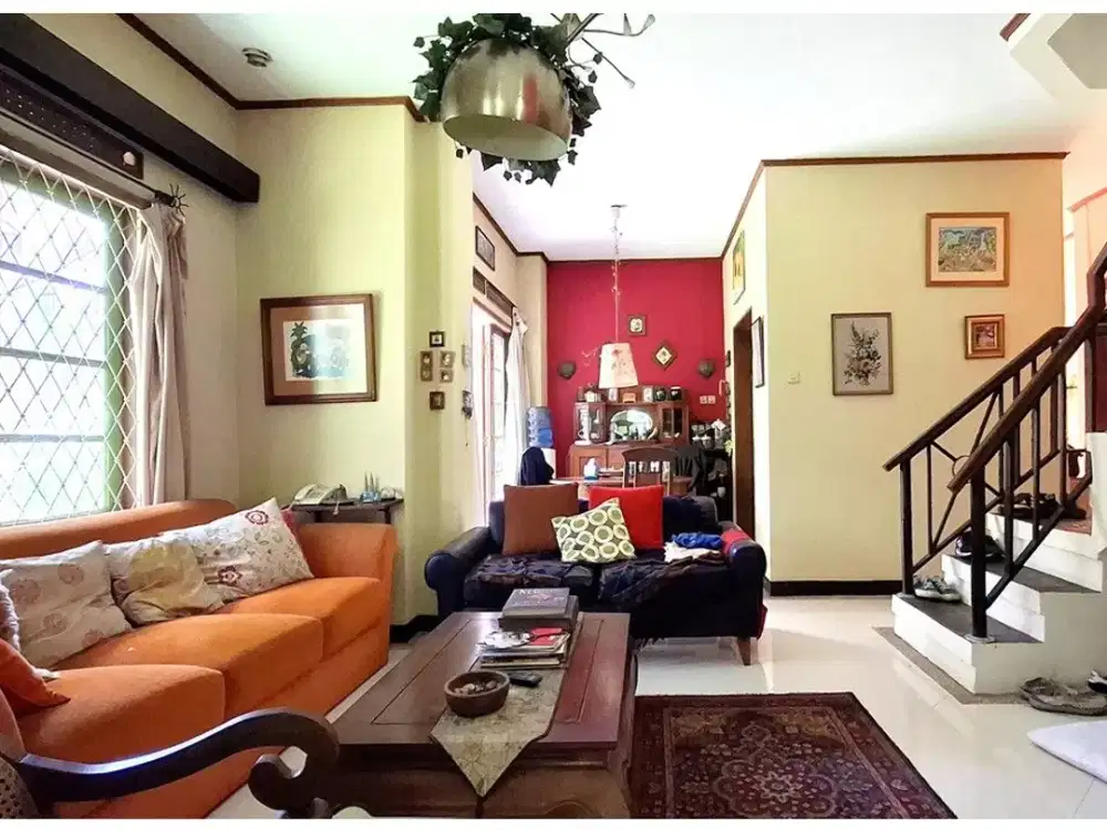 dijual rumah asri nyaman di cisitu indah 6 cluster kampung geulis dago bandung tanah luas ada halaman model tropical minimalis