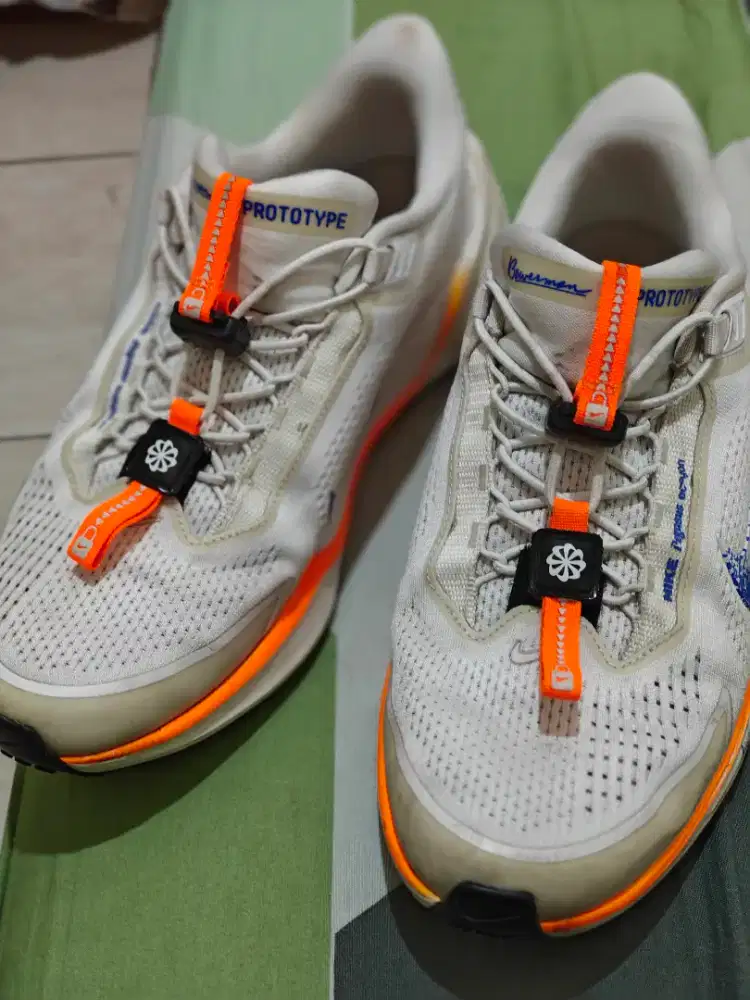 Sepatu running Nike Pegasus EasyOn