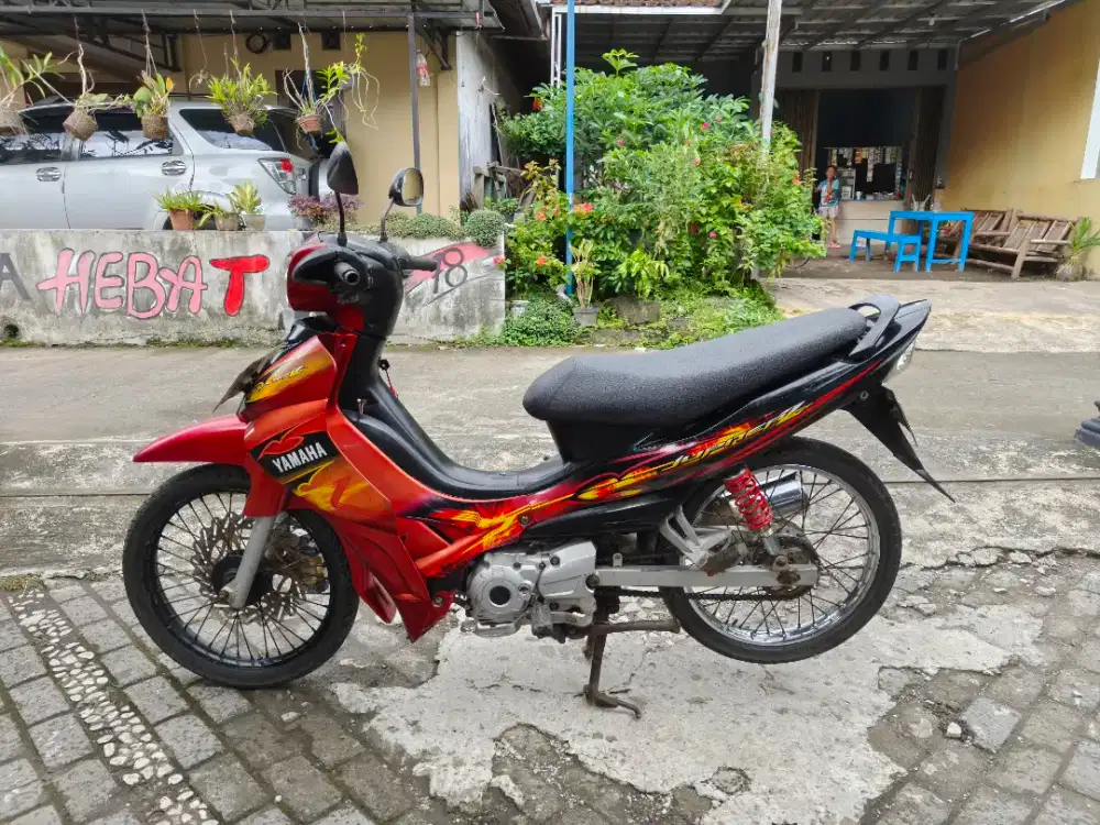 Jupiter Z THN 2006 plat AB Bantul