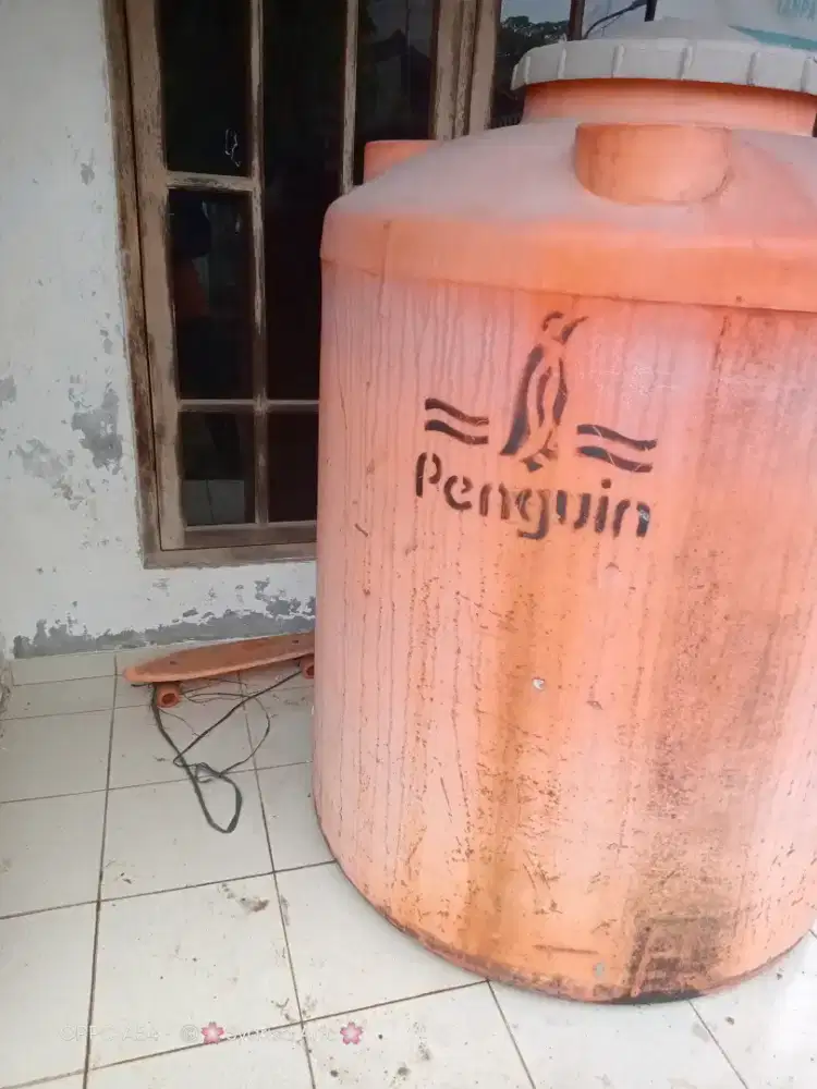 Di jual toren second kondisi lumayan