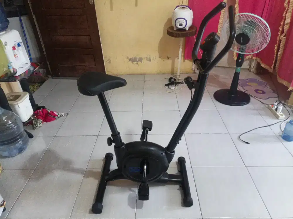 SEPEDA STATIS MEREK TWEN