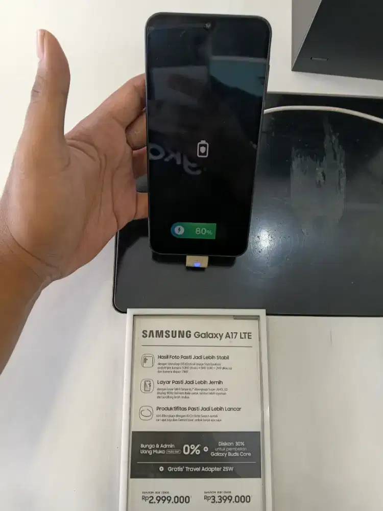 Galaxy A17, Kredit hp free adaptor 25W