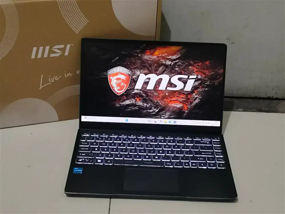 Laptop msi modern 14 Intel core i3 gen 11 ram 8 gb ssd 256 gb