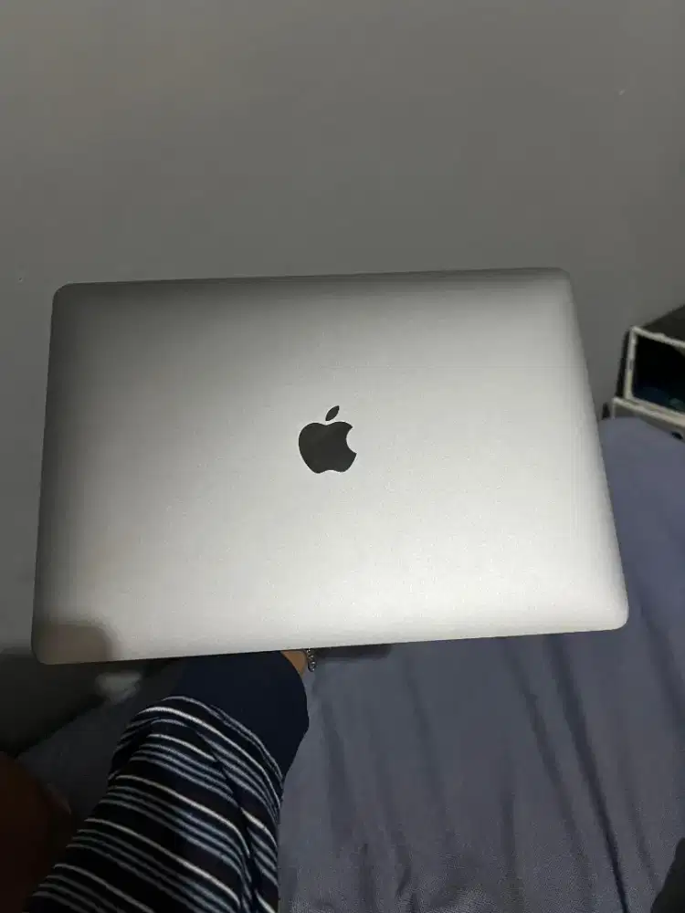 MacBook Air M1 8/256