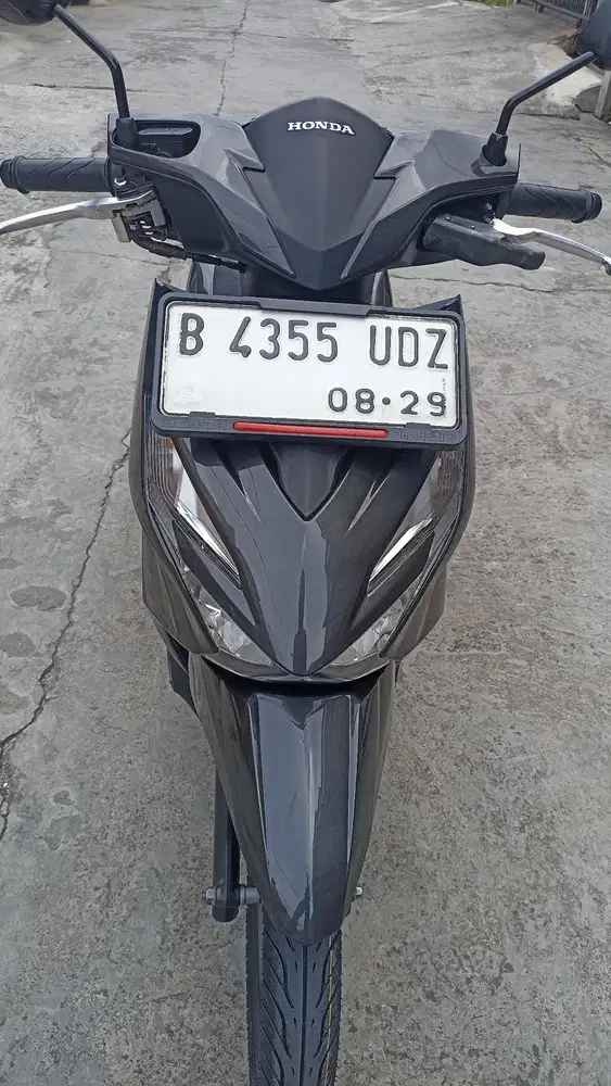 Honda beat new deluxe CBS ISS tahun 2024.