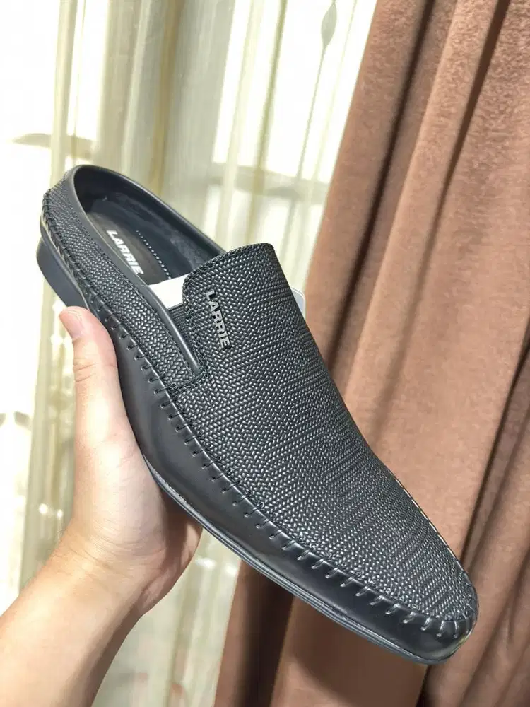 [BARU] Sepatu Pantofel Larrie Black size 43