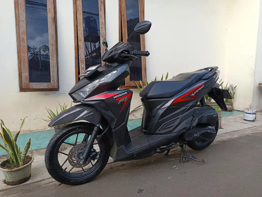 Di jual cepat vario led old 125 2015 siap pakai