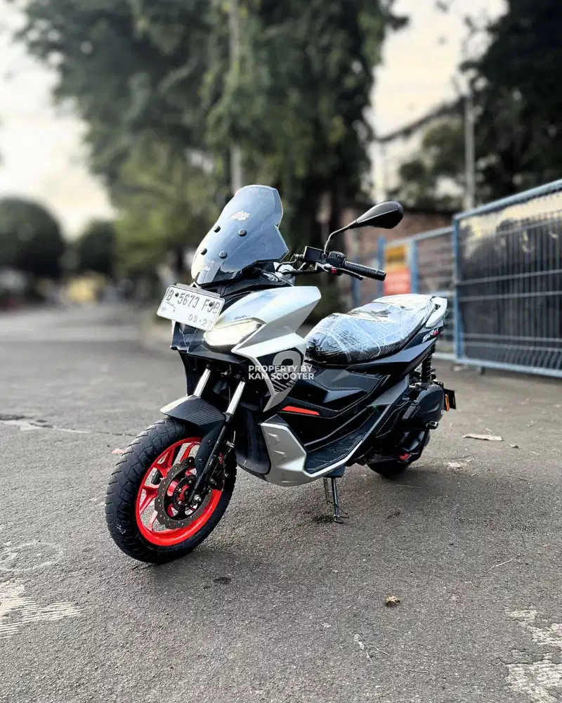 APRILIA SR GT 200 2022 BERGARANSI