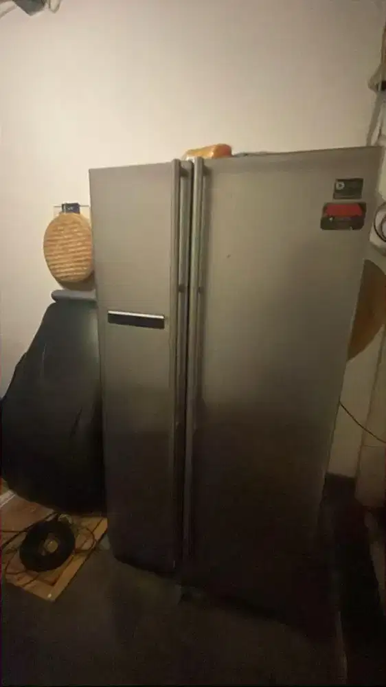Kulkas Samsung inverter side by side