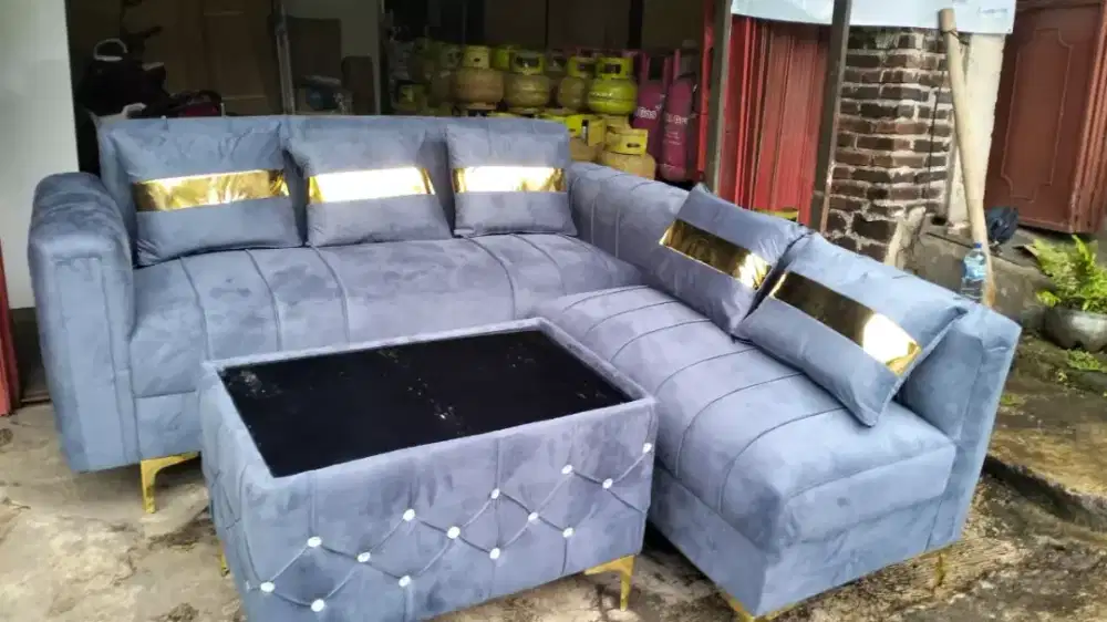 Sofa L putus abu tua