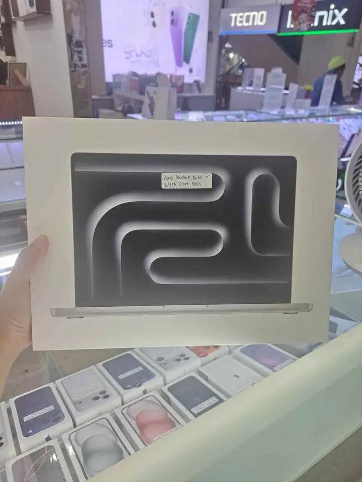 Macbook Pro M3 16/1TB SSD Silver 14 Inch BNIB Garansi IBOX