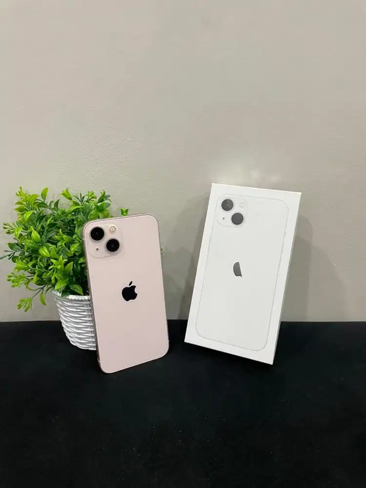 IPhone 13 128GB Pink mulus Fullset BH 100% Sinyal Permanent