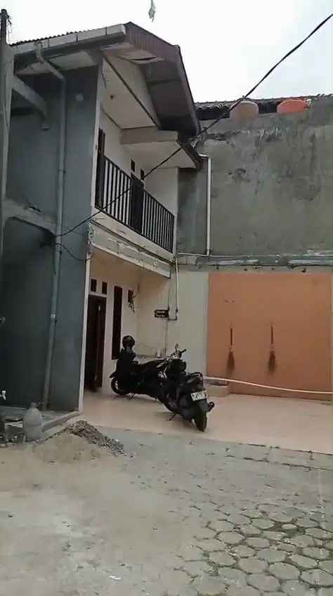 DIJUAL/DIKONTRAKKAN RUMAH 2 LANTAI - JAKARTA SELATAN