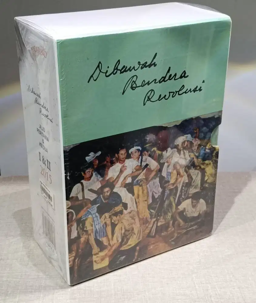 Buku Dibawah Bendera Revolusi Jilid pertama & kedua keluaran 2015