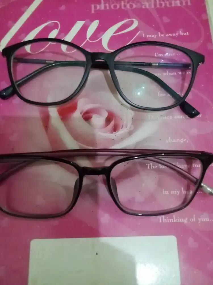 Kacamata Minus -2 dan 2,75