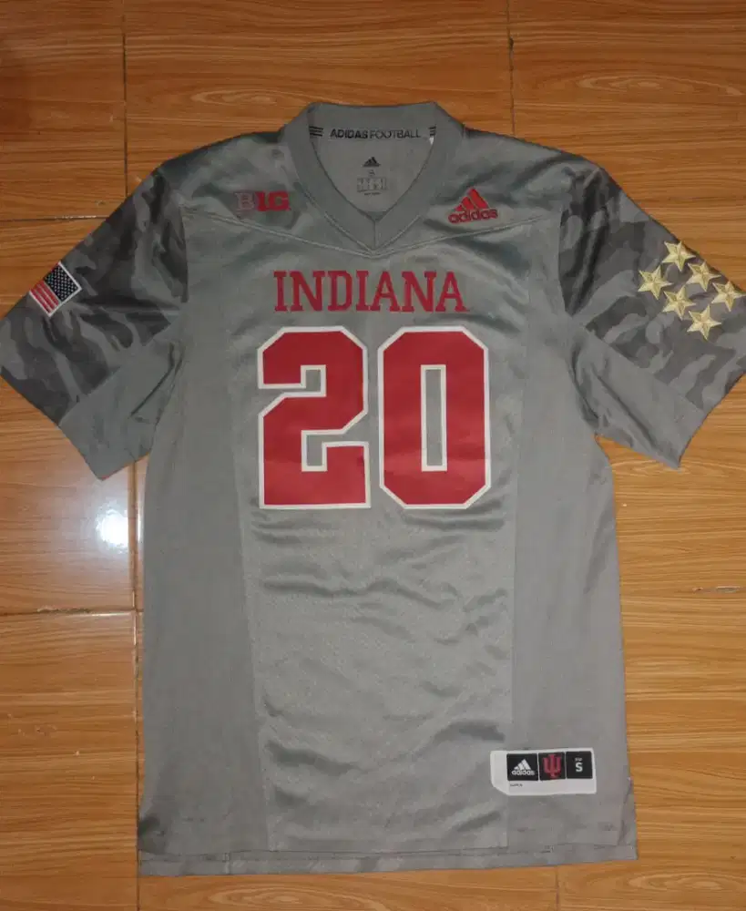Baju Adidas indiana universiti, size S original football jersey