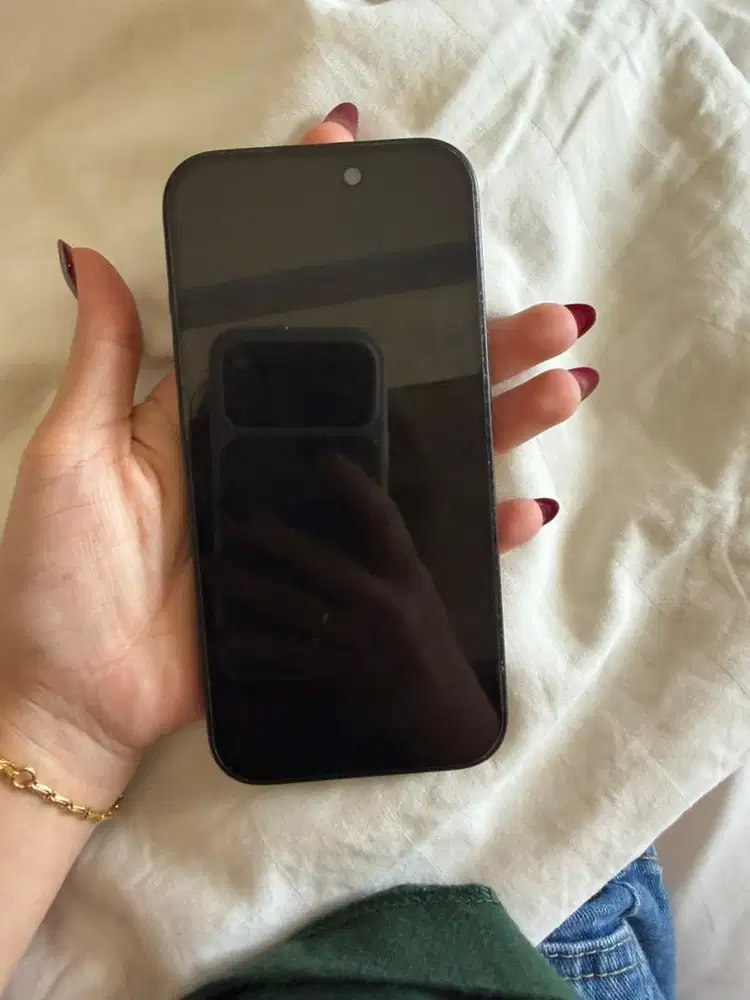 Jual iphone 15 garansi masih aktf