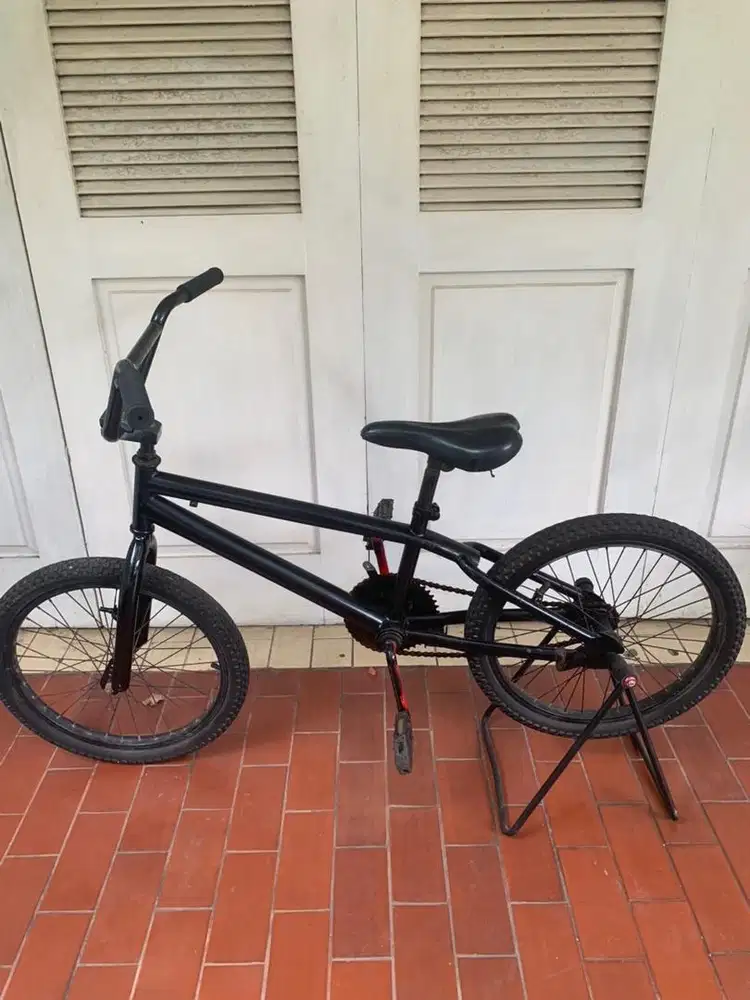 Sepeda BMX All Black Size 20