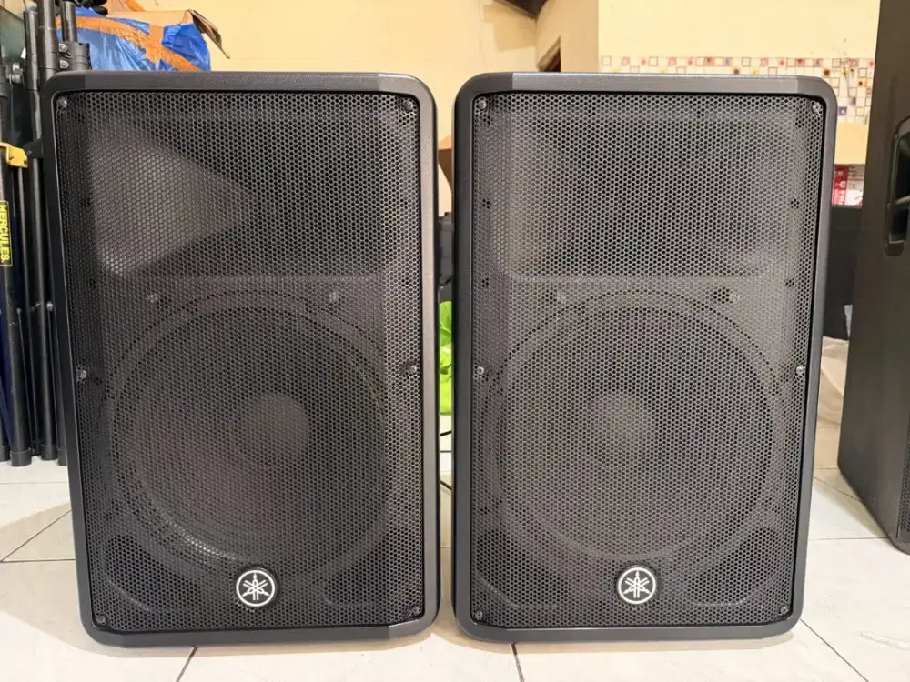 Yamaha dbr 15 like new 99%