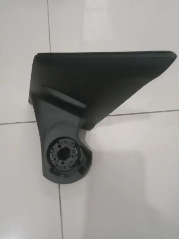 dudukan spion calya/sigra kiri/manual