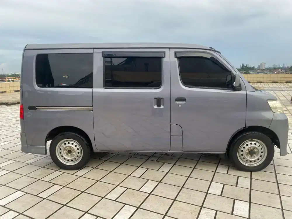 Daihatsu Luxio D Manual Istimewa