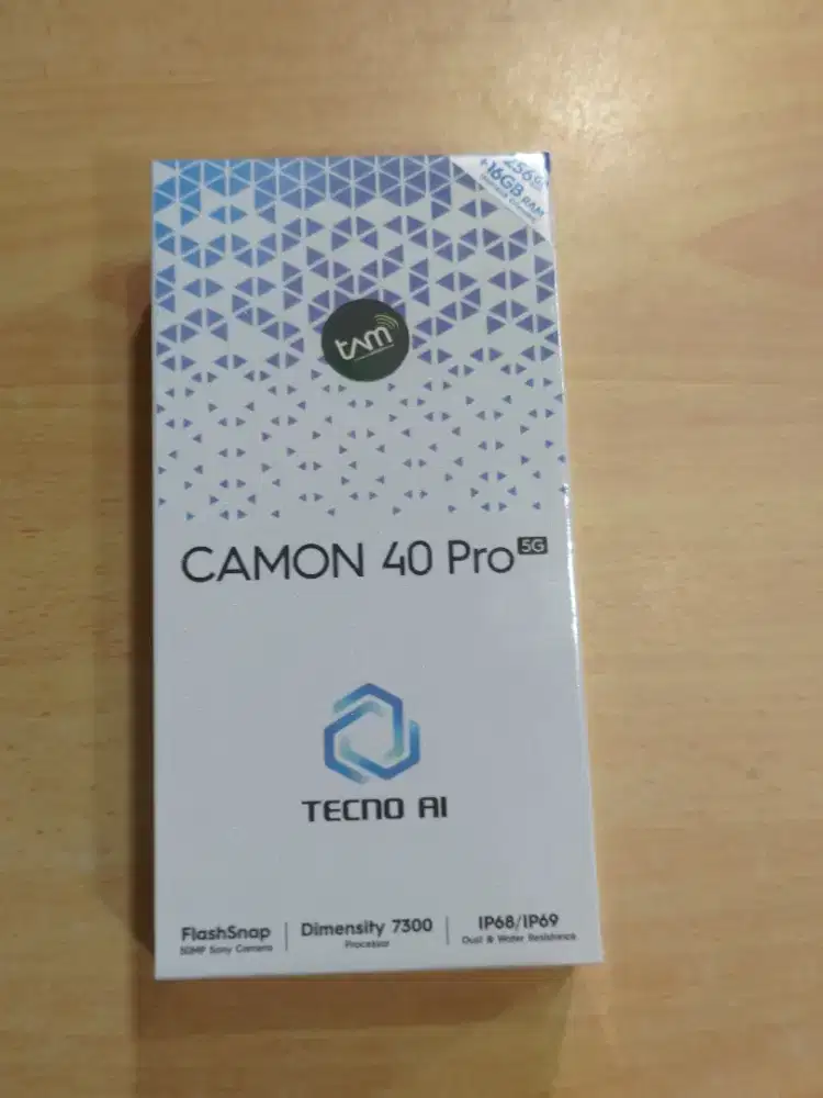 Baru segel kotak tecno camon 40 pro 5g 8/256 gb hitam