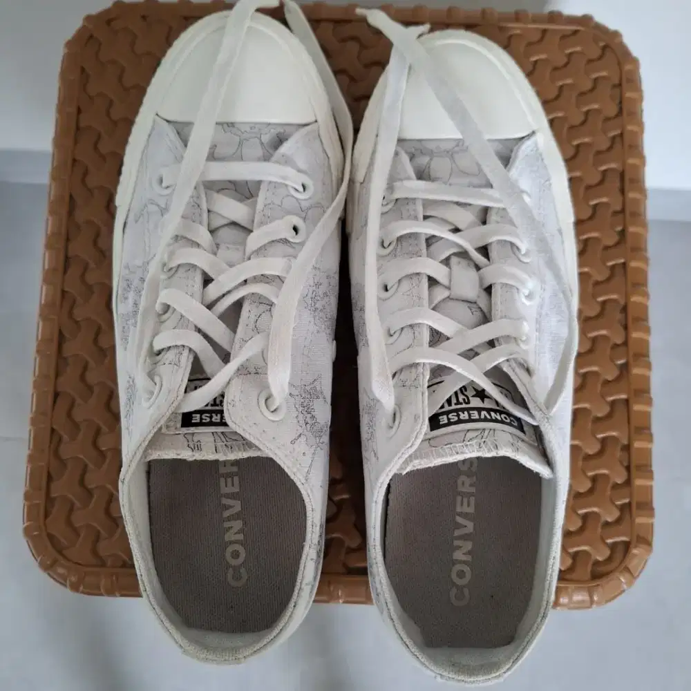 Dijual sepatu wanita converse all star