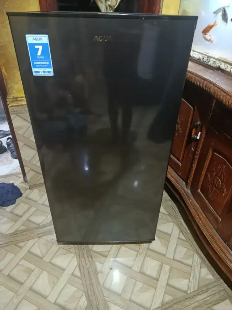 Kulkas 1 pintu merek AQUA