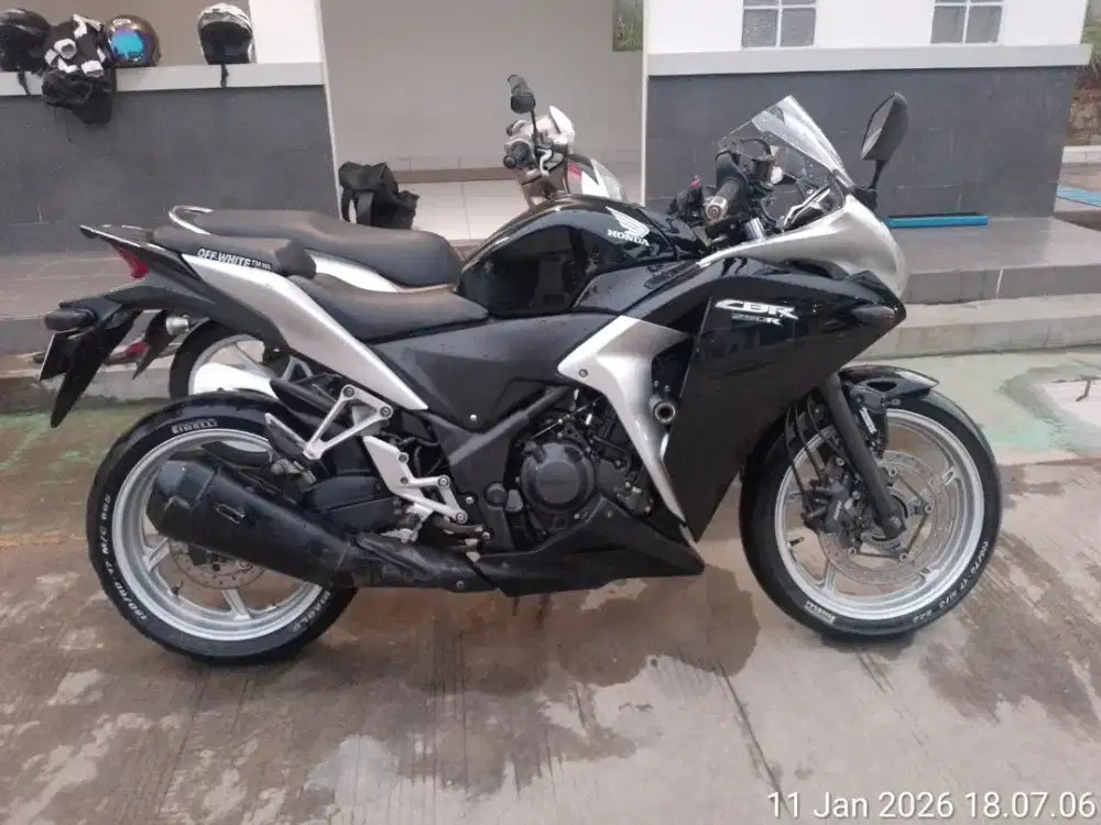 Bismillah Di jual CBR 250 ABS