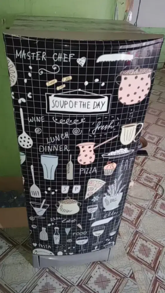 Kulkas 1pintu AQUA siap pakai.