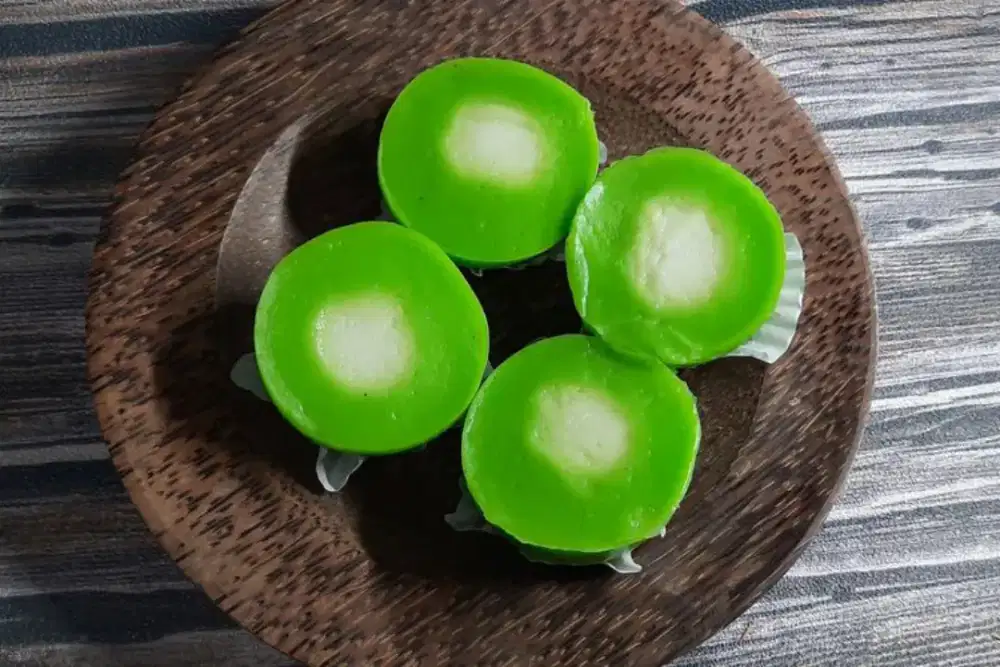 Kue nona manis pandan