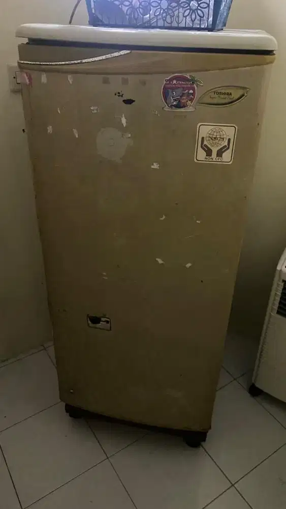 Jual kulkas Toshiba murah