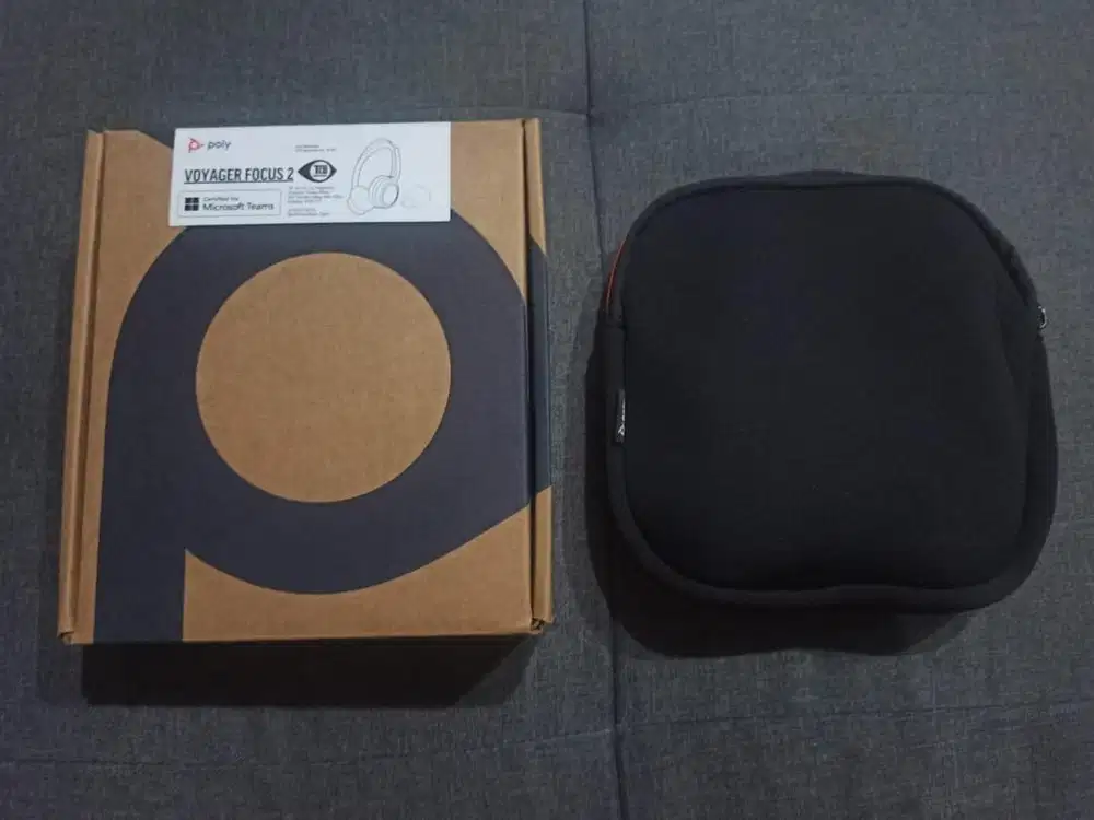 Poly Voyager Focus 2 UC