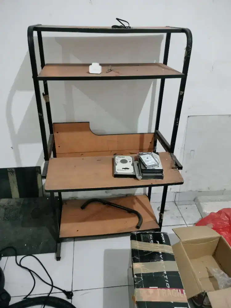 Gratis meja komputer