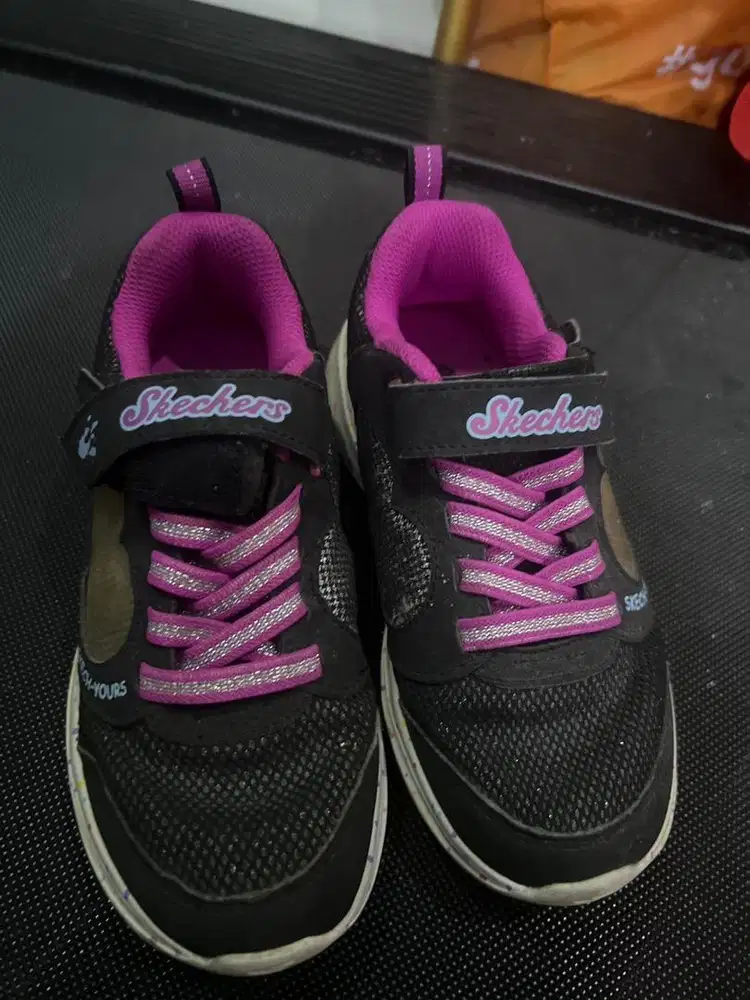 Sepatu anak second layak pakai skechers