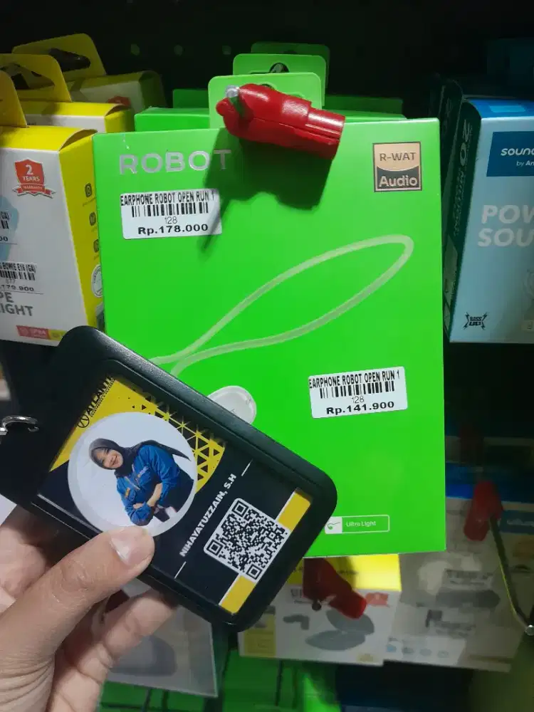 EARPHONE ROBOT OPEN RUN 1